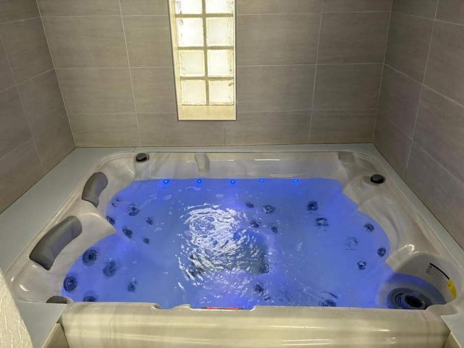 Maison Hyper Centre Jacuzzi Amboise Exterior photo
